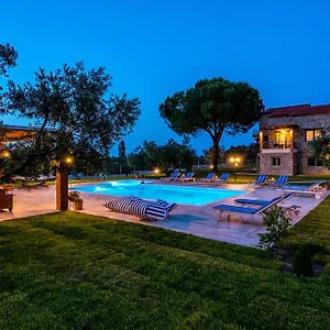 mediterraneo-luxury-suites-halkidiki.hotelschalkidiki.net/